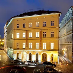 מלון Charles Bridge Palace פראג